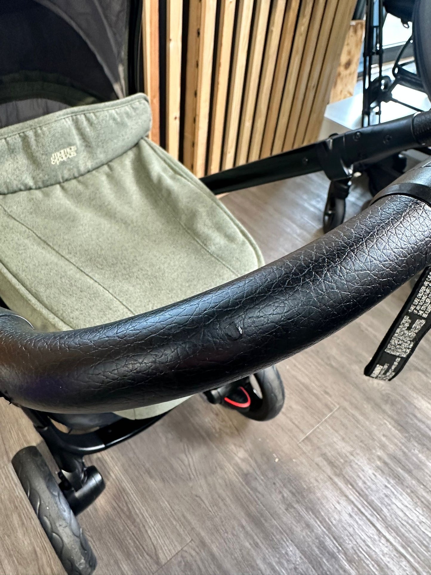 PRE LOVED Mamas & Papas Ocarro - Juniper