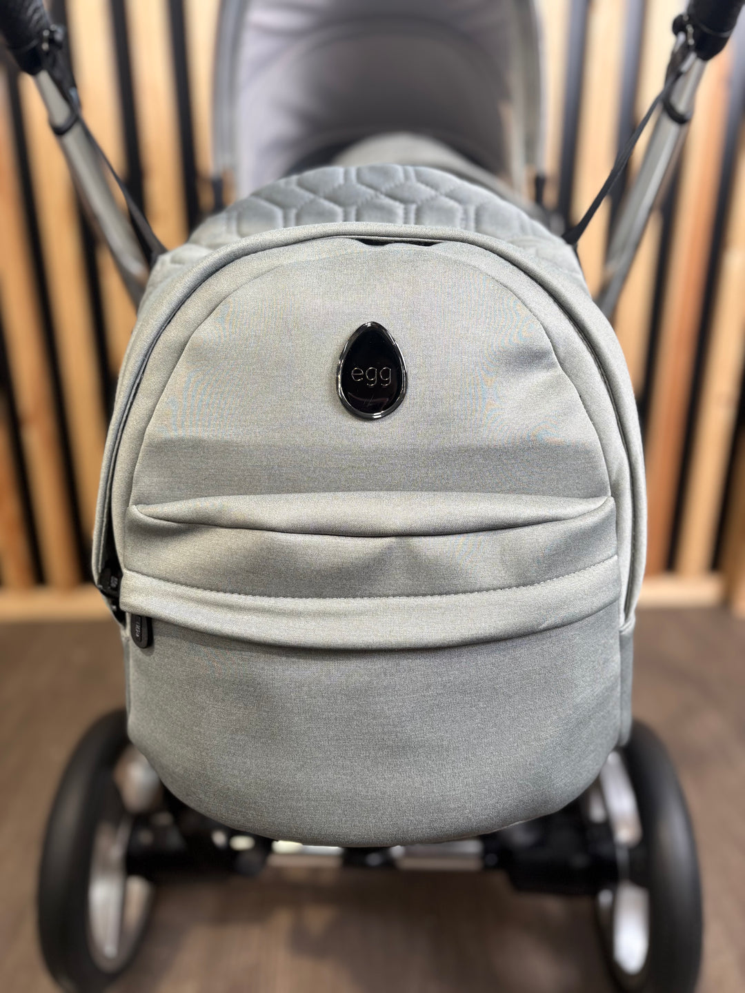 PRE LOVED egg2 Travel System - Monument Grey