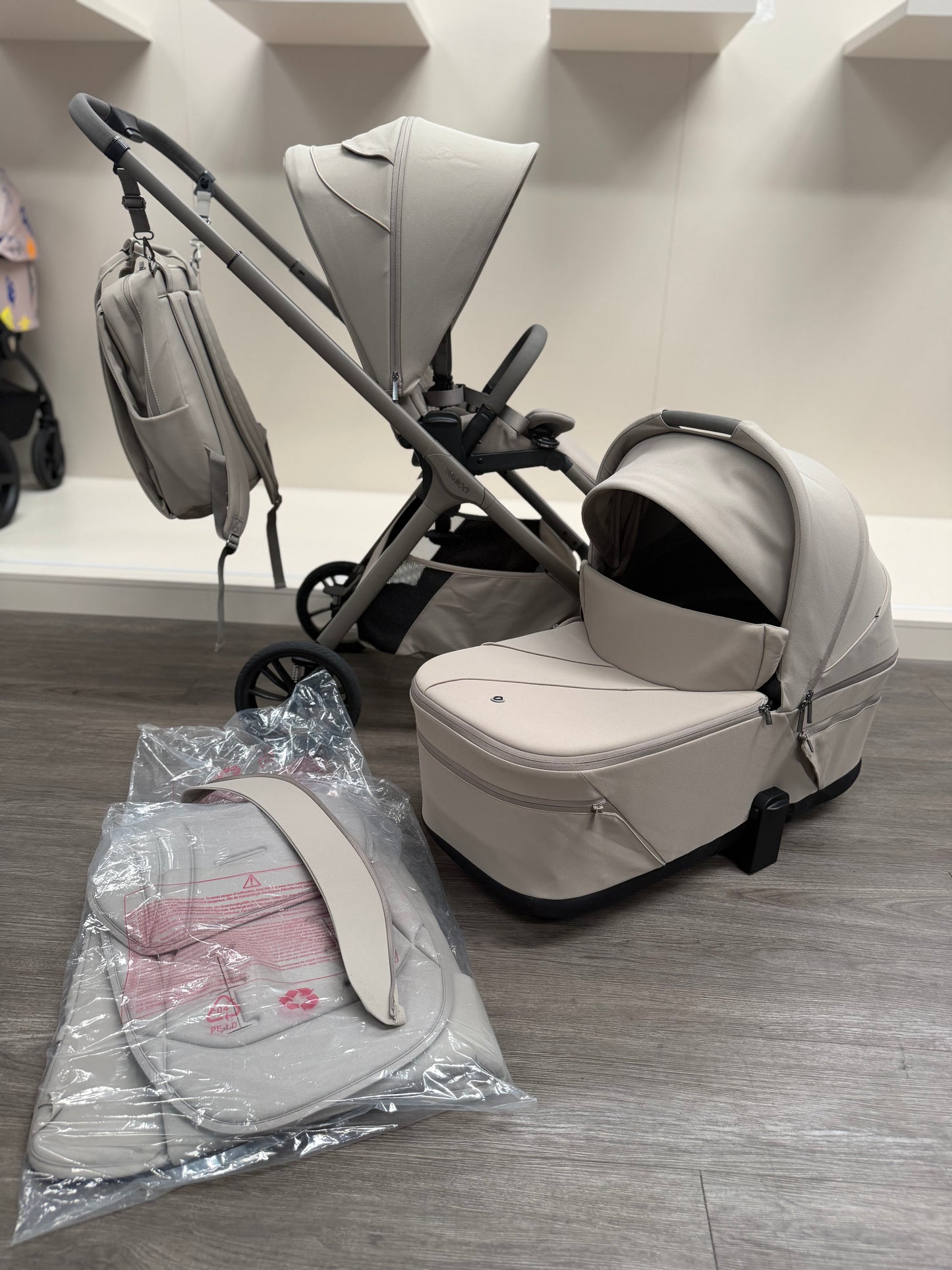 EX DISPLAY Venicci Tila Pram, Pushchair + Accessories - Latte