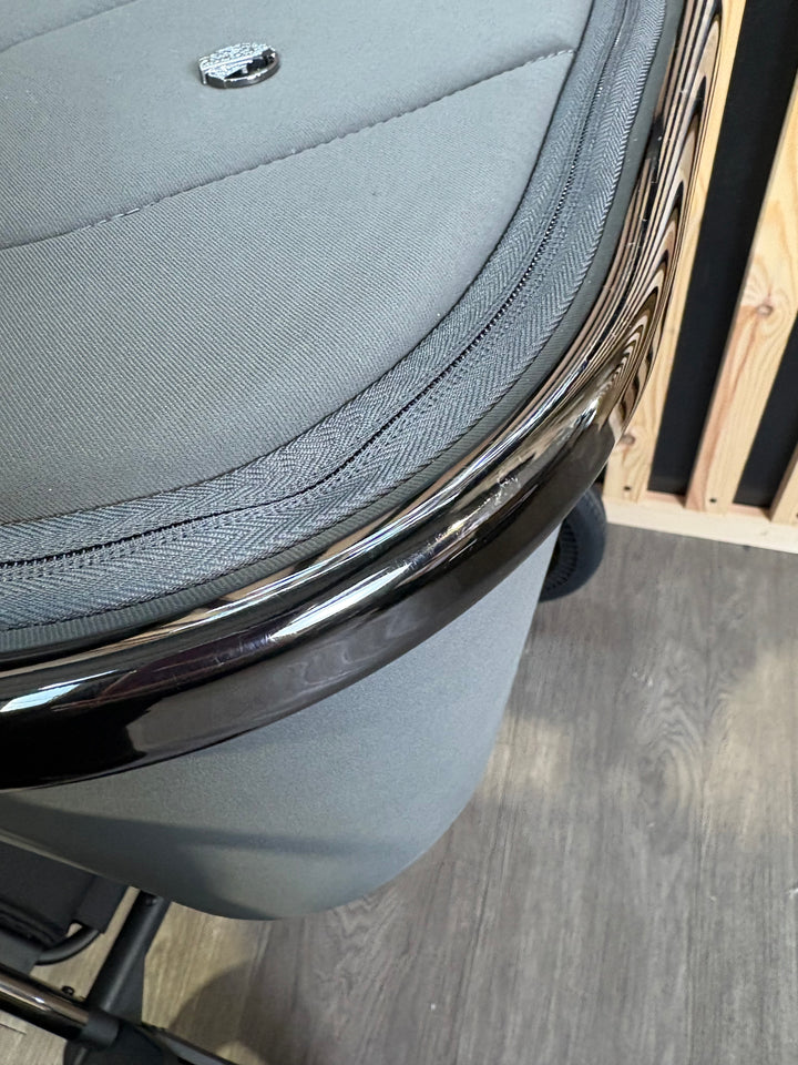 EX DISPLAY Venicci Tinum Upline 2-in-1 Travel System - SE Lava