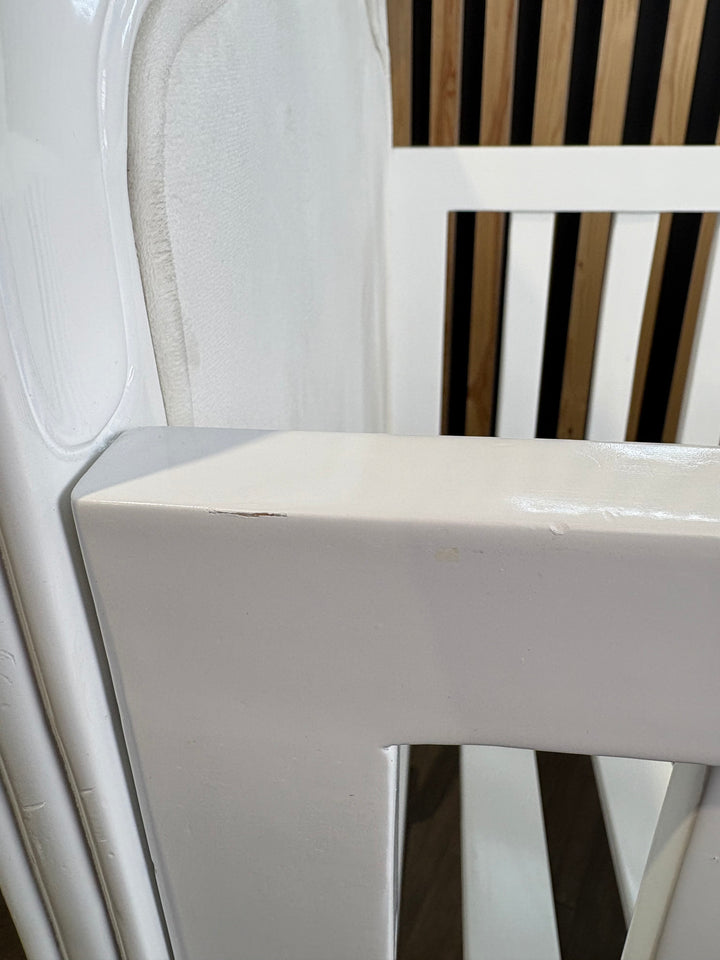 PRE LOVED Ling Lux Cradle - White