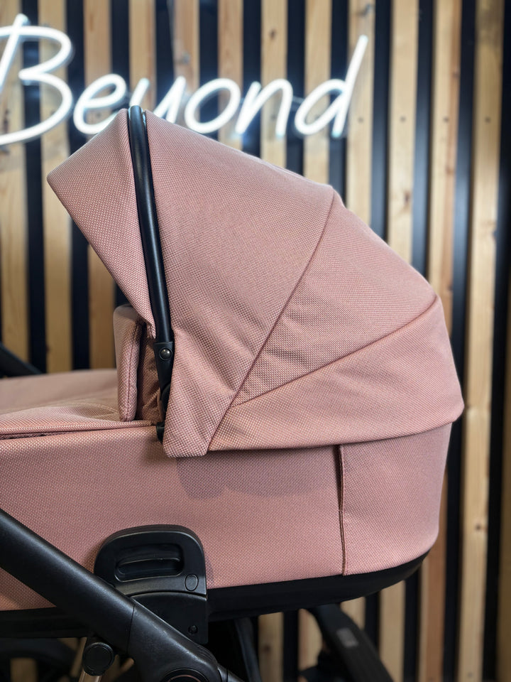 EX DISPLAY Babystyle Prestige Vogue Travel System Bundle - Coral/Copper