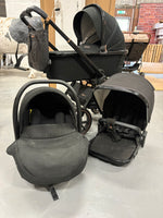 PRE LOVED Venicci Tinum 2.0 Travel System - Stylish Black