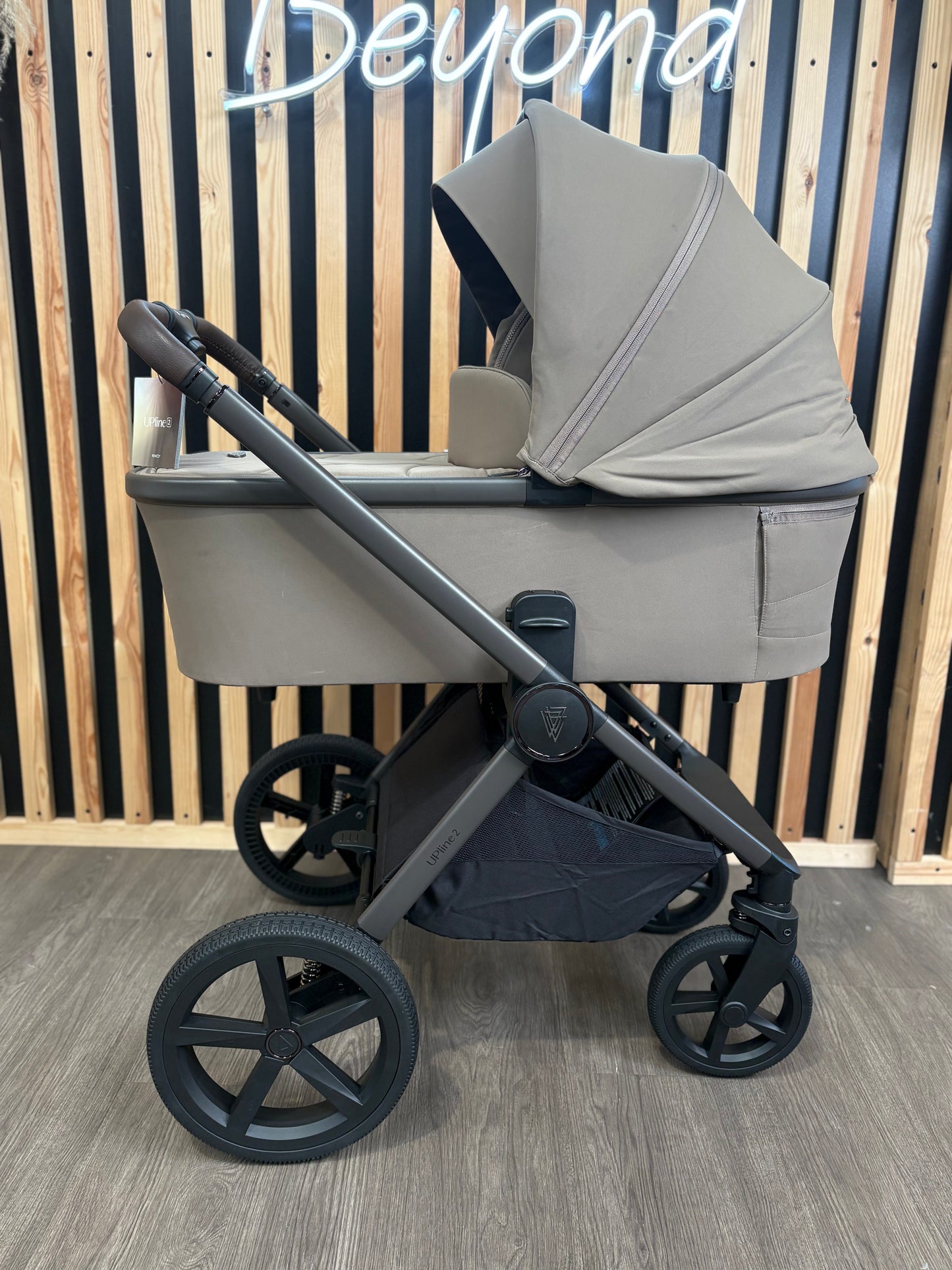 EX DISPLAY Venicci Upline2 2-in-1 Travel System - Powder SE