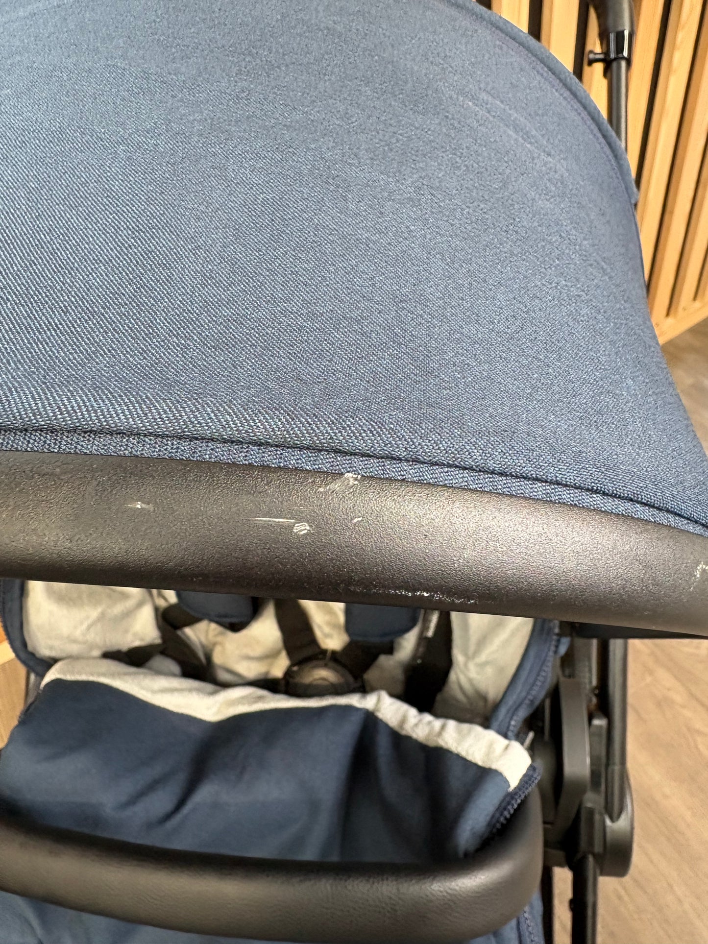 PRE LOVED Venicci Tinum Edge 2-in-1 Travel System - Ocean