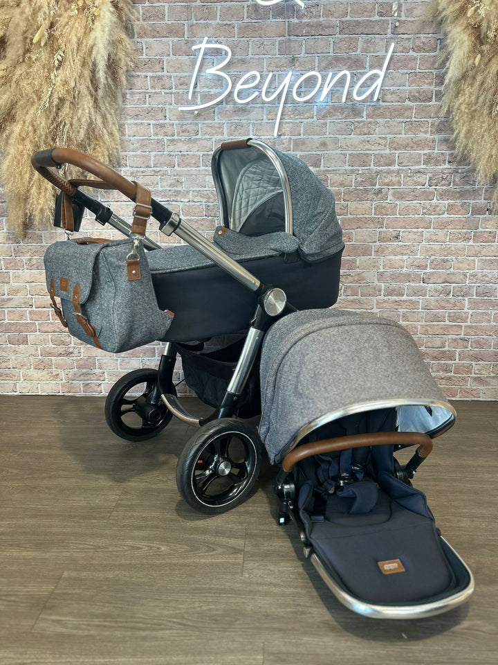 PRE LOVED Mamas And Papas Ocarro Moon Tweed Pushchair Travel System – Navy Blue Parquet