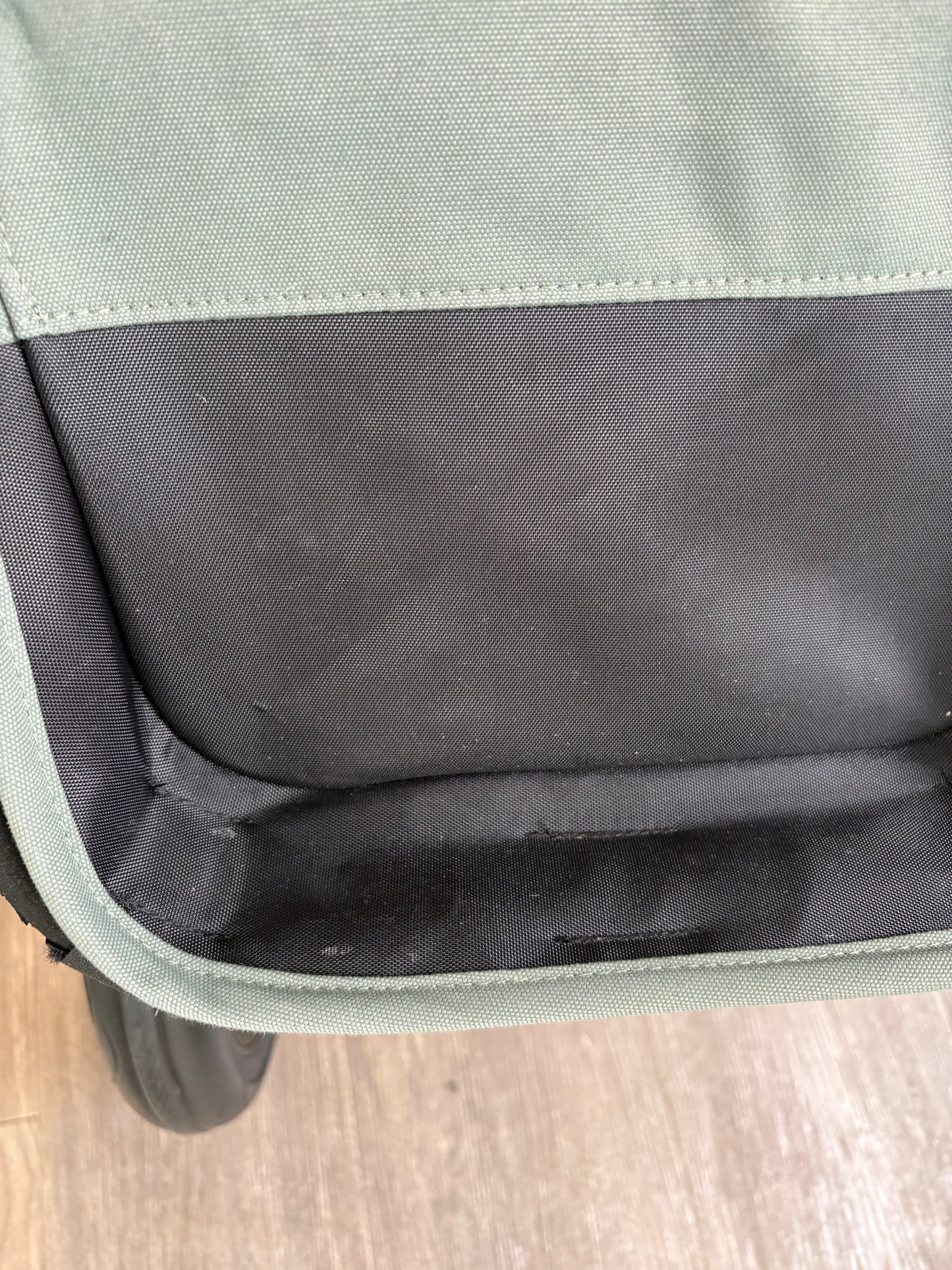 PRE LOVED Bugaboo Donkey5 Twin Bundle - Forest Green