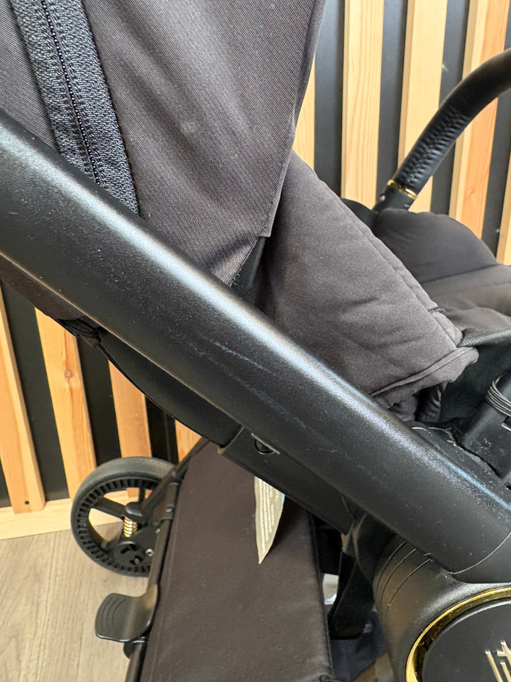 PRE LOVED Venicci Vero Stroller - Noir