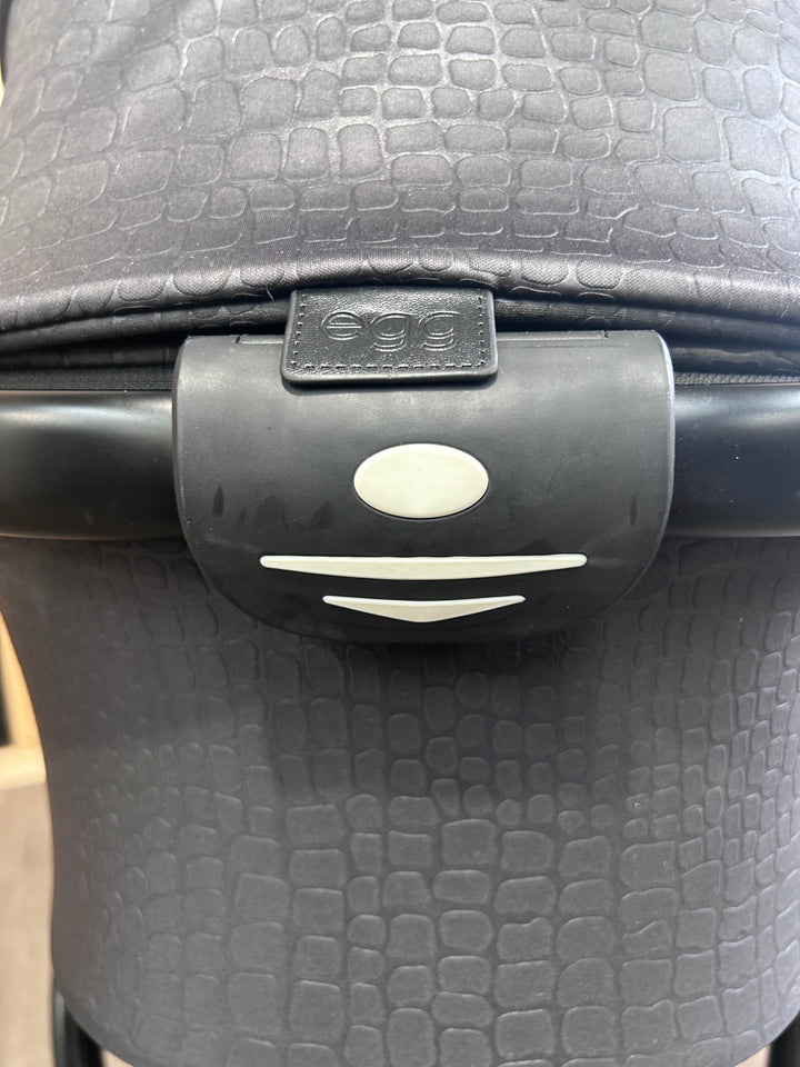 PRE LOVED egg2 Travel System - Jurassic Gold