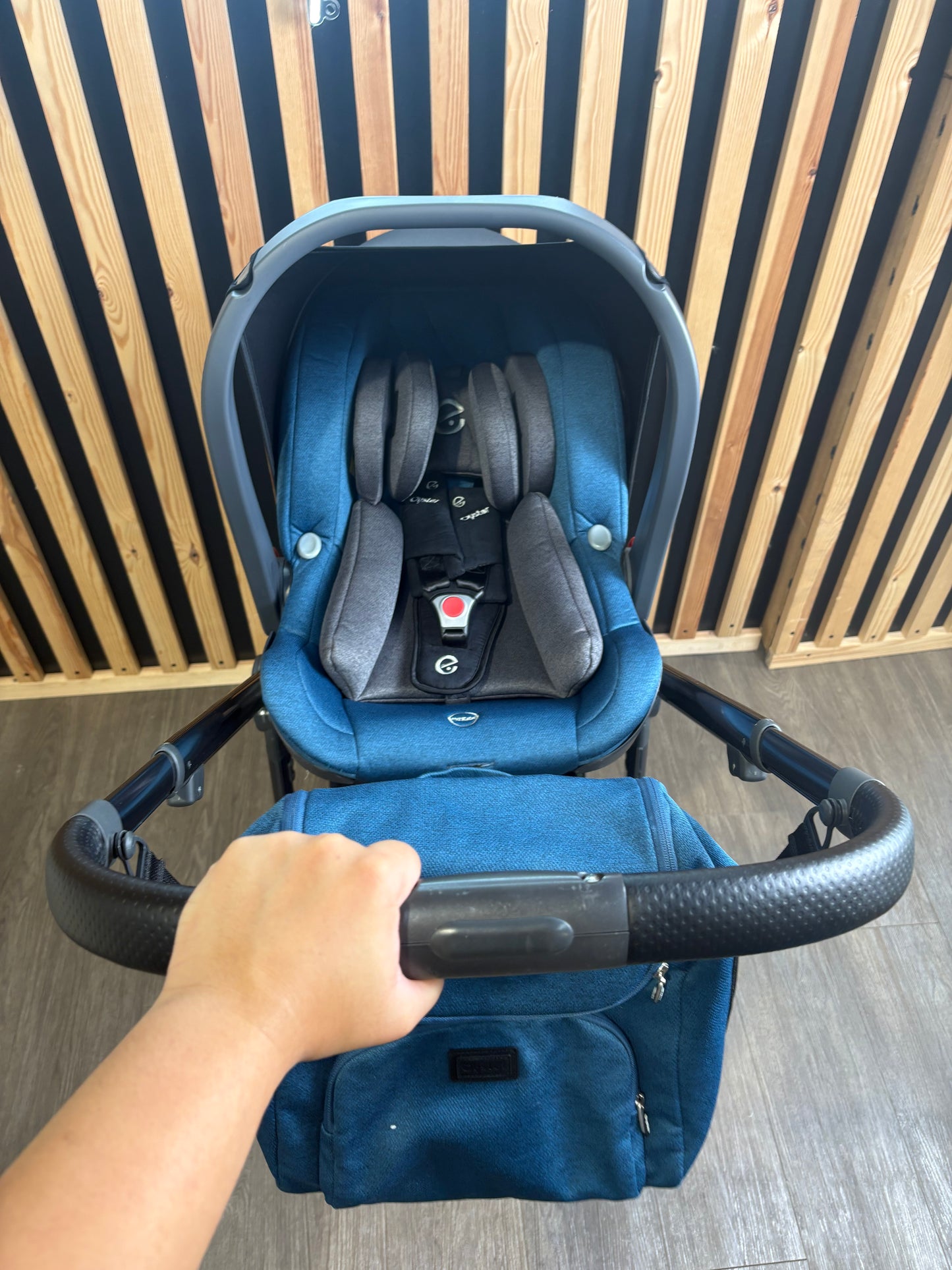 PRE LOVED Babystyle Oyster3 Travel System - Kingfisher