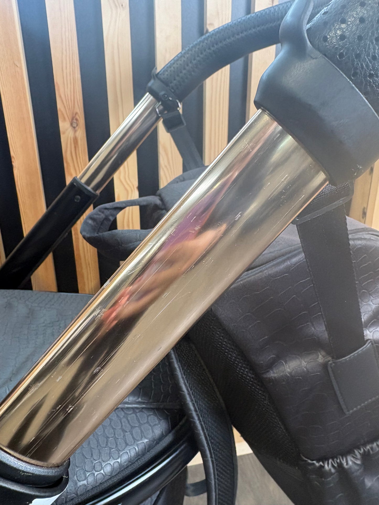 PRE LOVED egg2 Travel System - Jurassic Gold