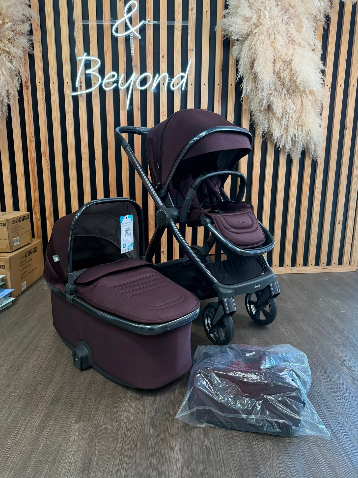 EX DISPLAY Babystyle Oyster4 2-in-1 Travel System - Mulberry
