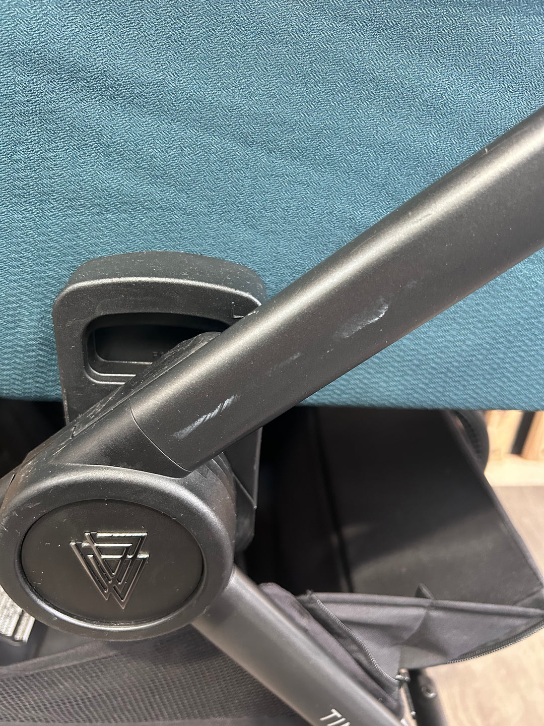 PRE LOVED Venicci Tinum 2.0 Special Edition Travel System - Teal Bay