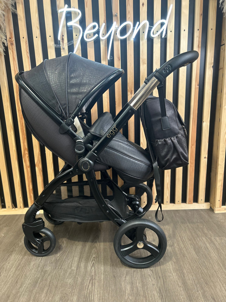PRE LOVED egg2 Travel System - Jurassic Gold