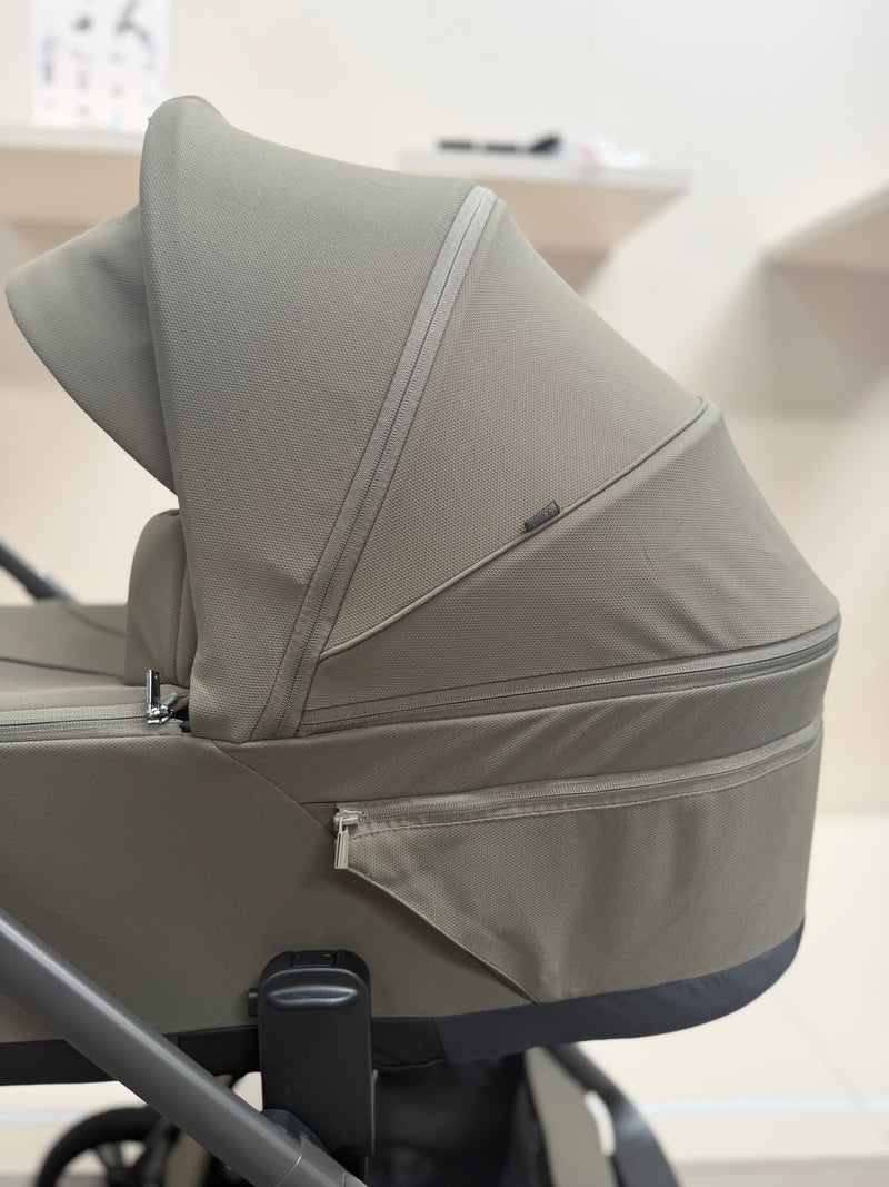 EX DISPLAY Venicci Tila Pram, Pushchair & Accessories - Olive