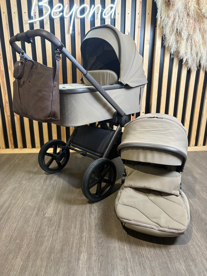 PRE LOVED Venicci Tinum Upline 2-in-1 Travel System - SE Powder