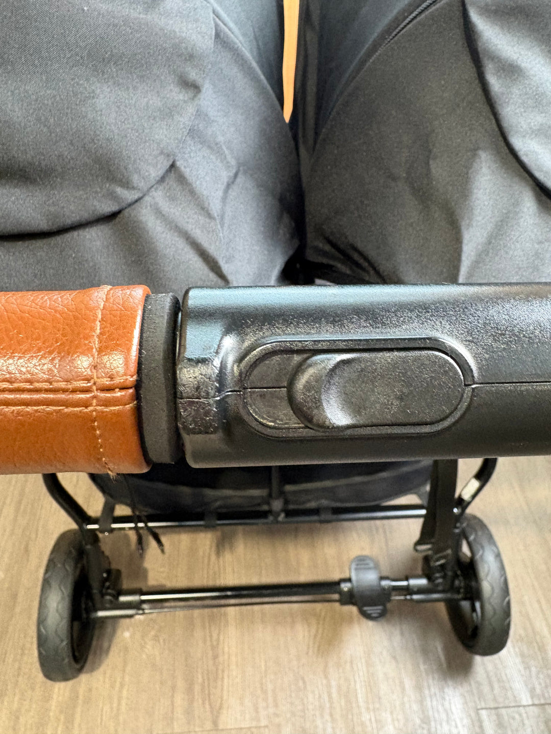 PRE LOVED Ickle Bubba Venus Double Stroller - Black