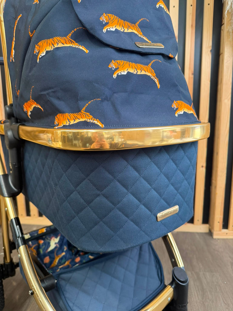 PRE LOVED Cosatto Wow 2 Travel System - On The Prowl