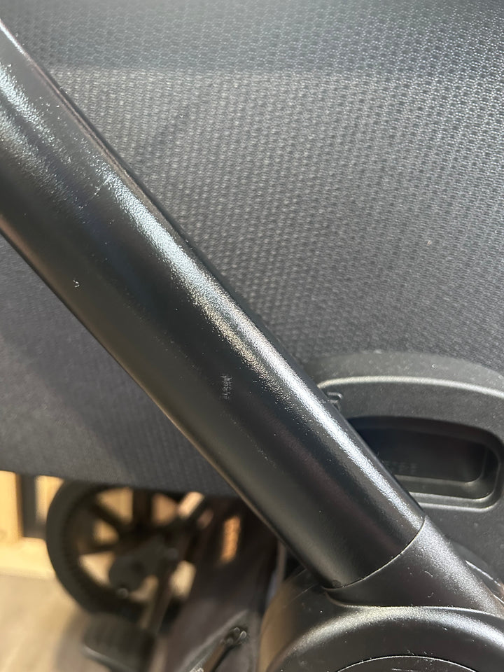 PRE LOVED Zummi Solo Travel System - Black & Rose Gold