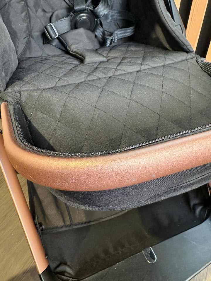 PRE LOVED My Babiie MB250 Parent & World Facing Pushchair - Quilted Black