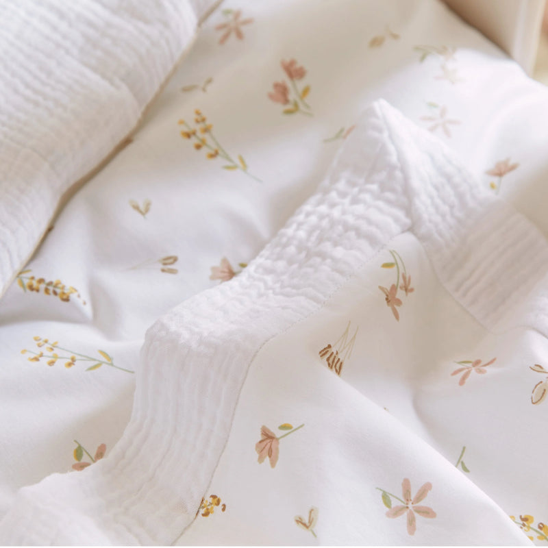 CuddleCo Universal Crib/Co-Sleeper Bedding Set - Meadow