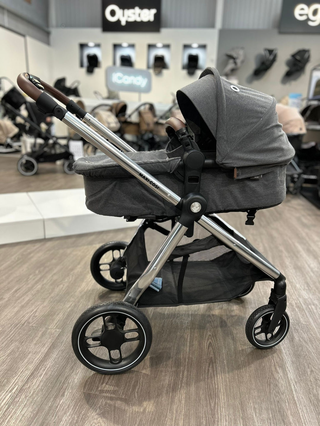 EX DISPLAY Maxi-Cosi Zelia Luxe Pushchair in Twillic Grey