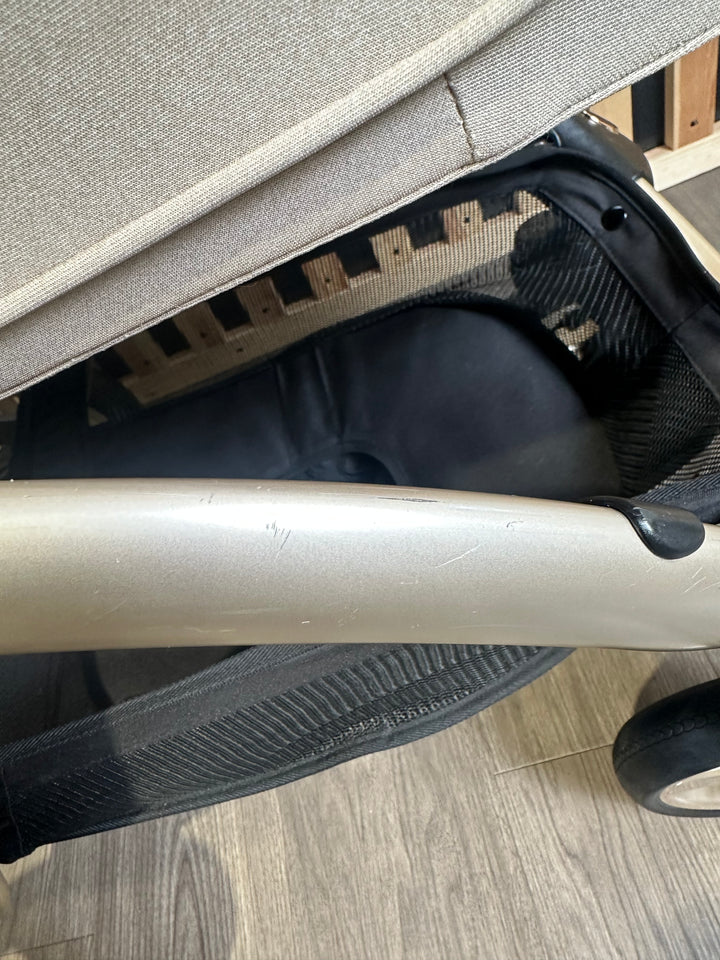 PRE LOVED egg2 Travel System - Feather