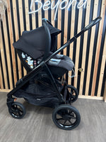 PRE LOVED Inglesina Aptica XT Travel System - Tiaga Green