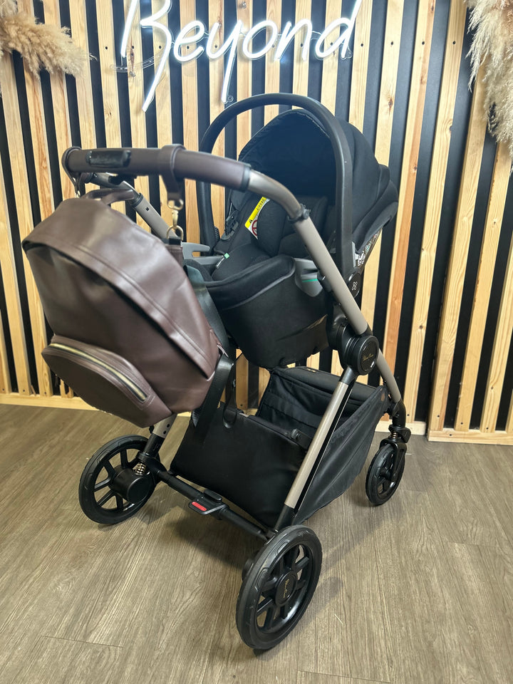 PRE LOVED Silver Cross Reef Pushchair, Dream Car Seat + Accessories - Earth