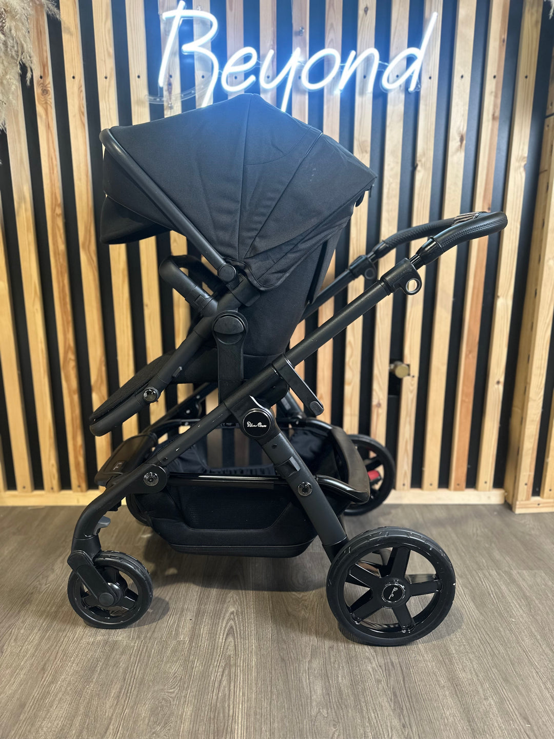 PRE LOVED Silver Cross Wave Pram + Pushchair - Onyx