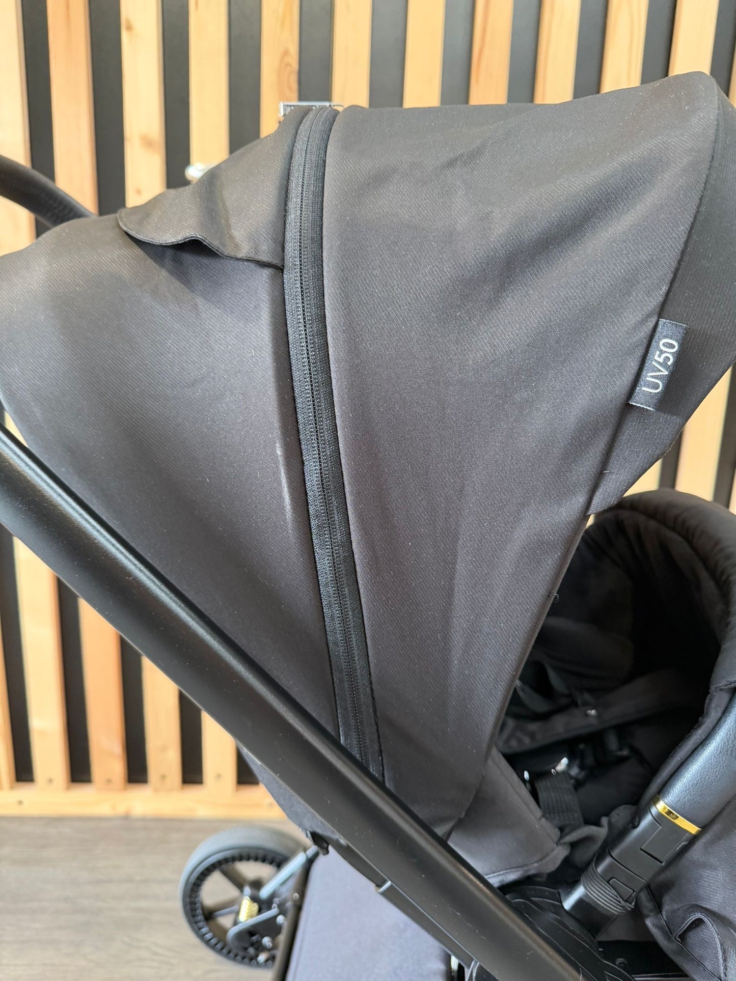 PRE LOVED Venicci Vero Stroller - Noir