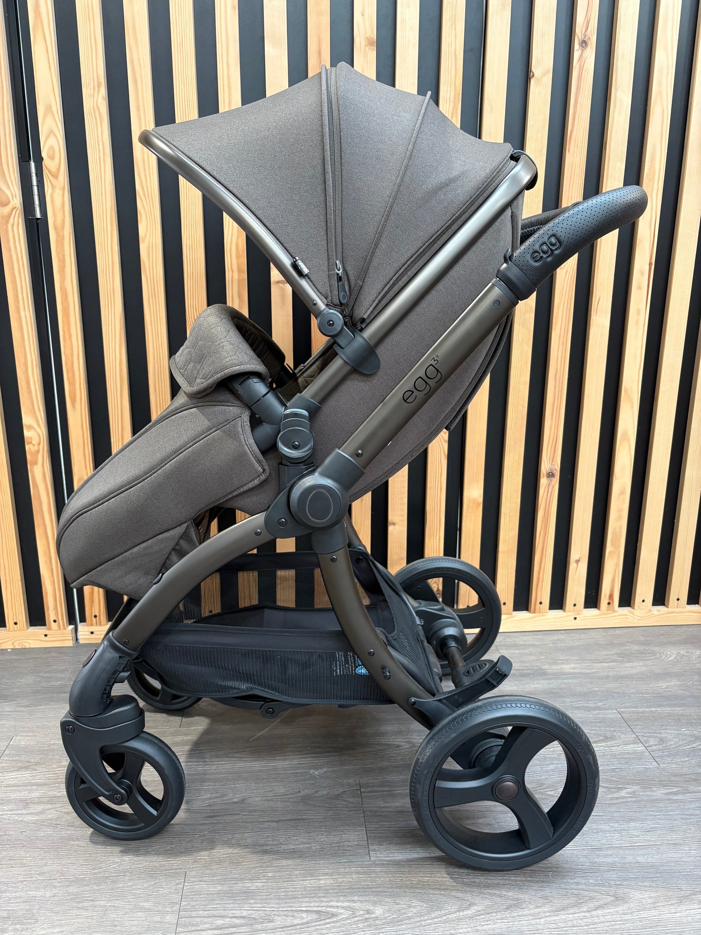 EX DISPLAY egg3 Pram+ Pushchair - Chocolate Velvet