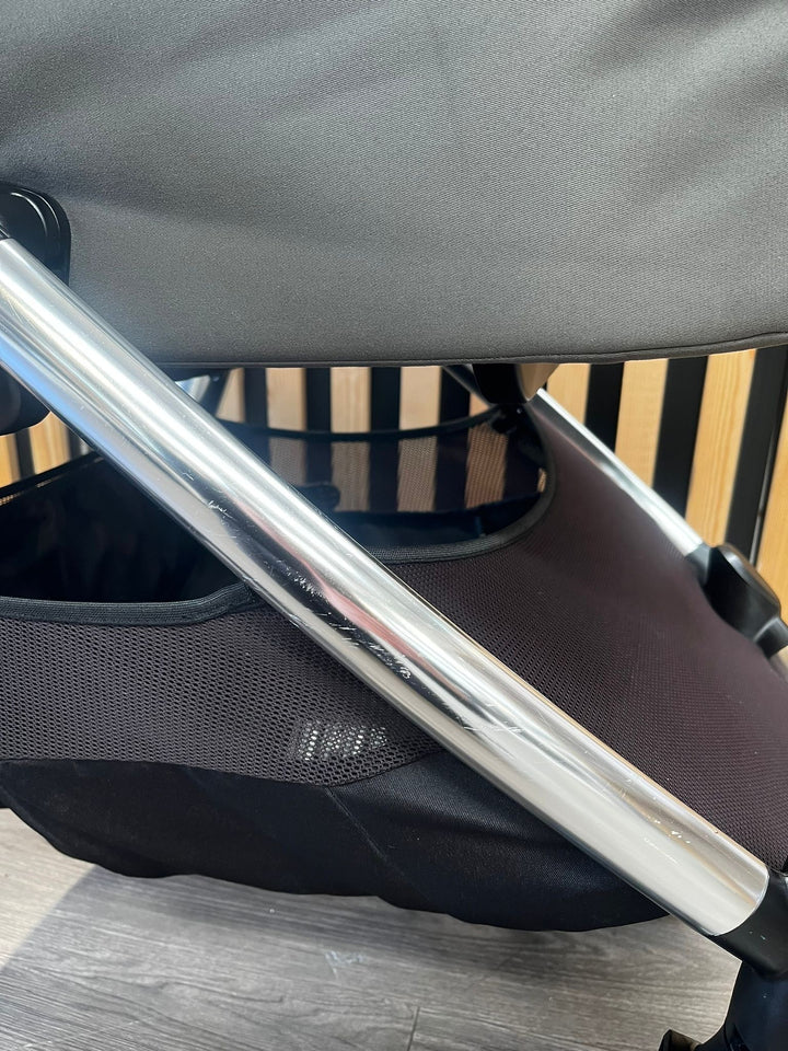 PRE LOVED Mamas & Papas Ocarro Pram + Pushchair - Heritage