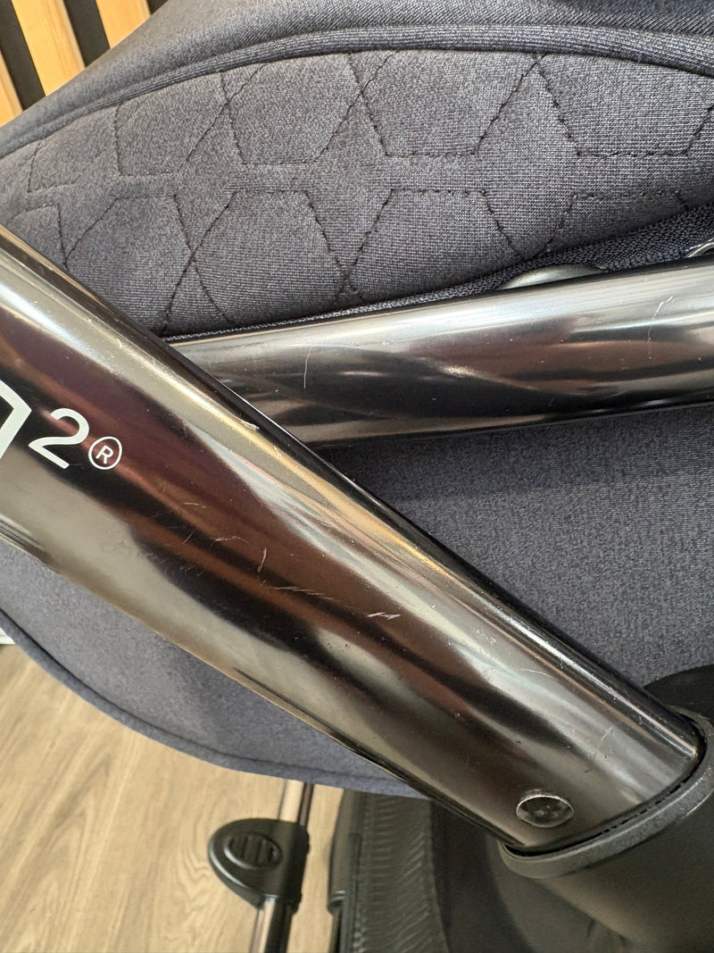 PRE LOVED egg2 Travel System - Cobalt