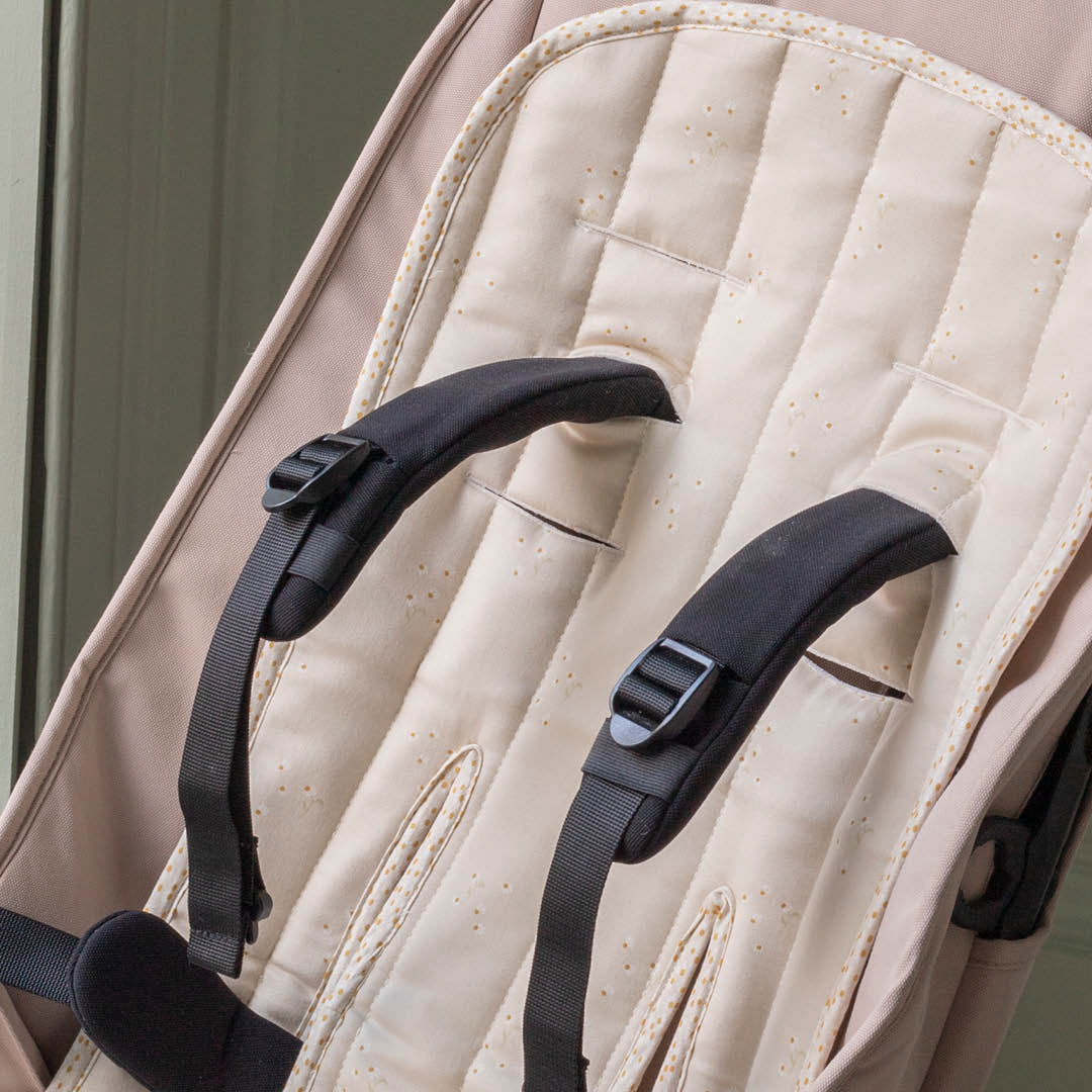 Avery Row Pram Liner - Wild Chamomile/Daisy Meadow