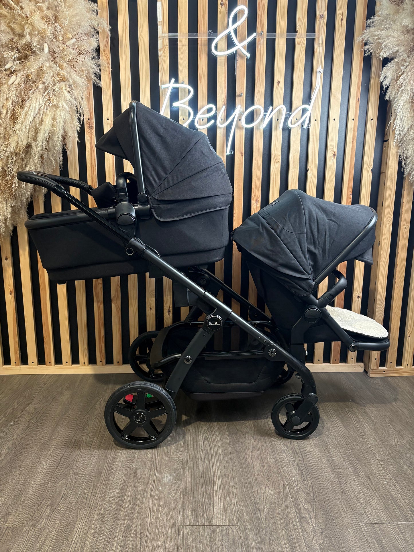PRE LOVED Silver Cross Wave Double Travel System - Onyx