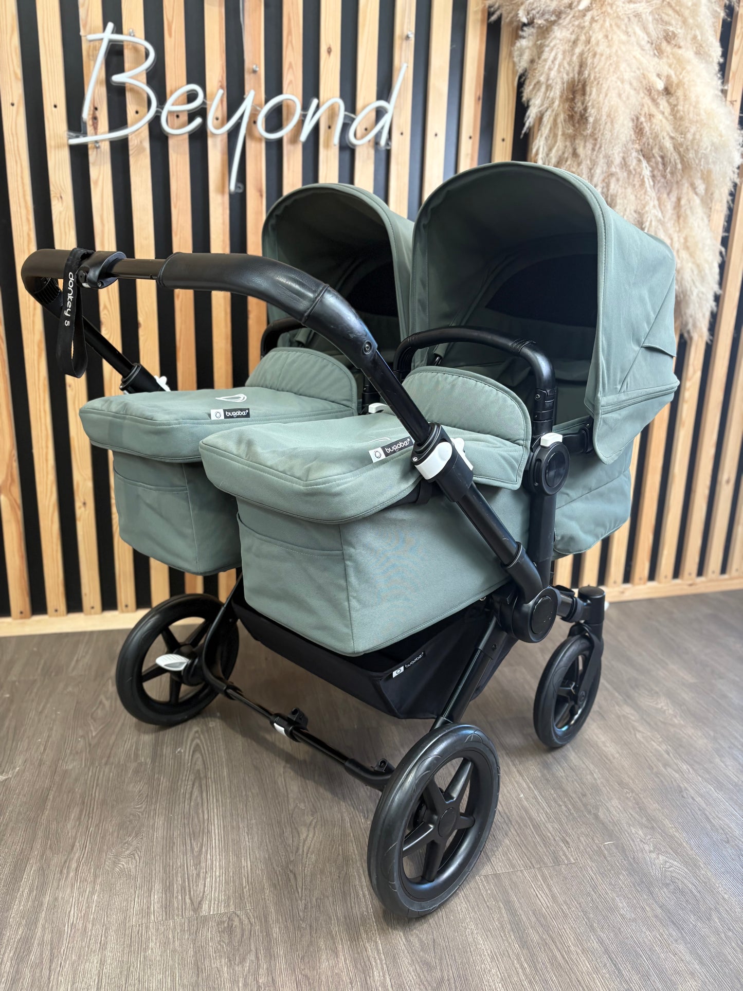 PRE LOVED Bugaboo Donkey5 Twin Bundle - Forest Green