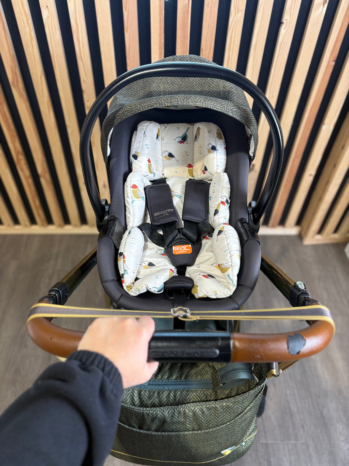 PRE LOVED Cosatto Wow Continental Travel System - Bureau