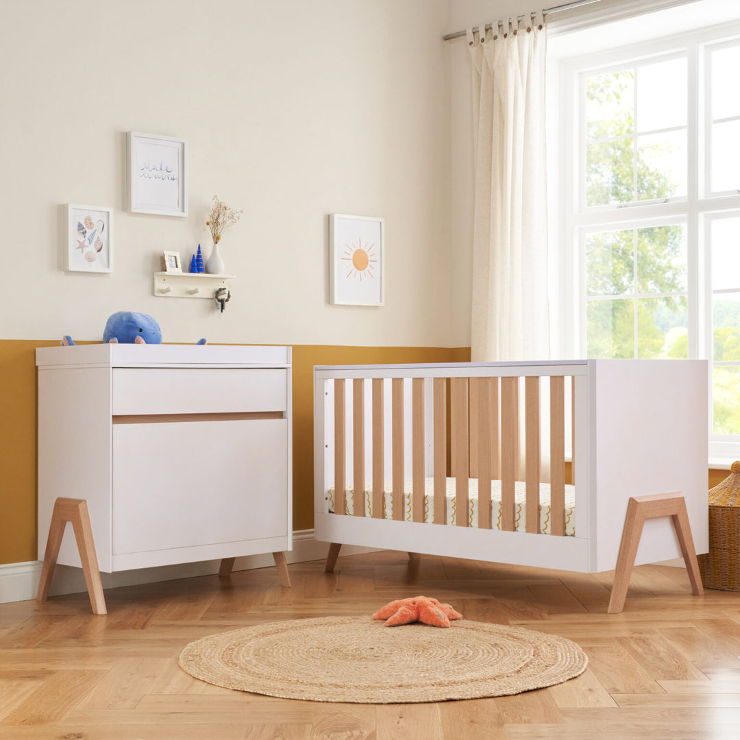 Tutti Bambini Fuori 2 Piece Nursery Furniture Set – White/Light Oak