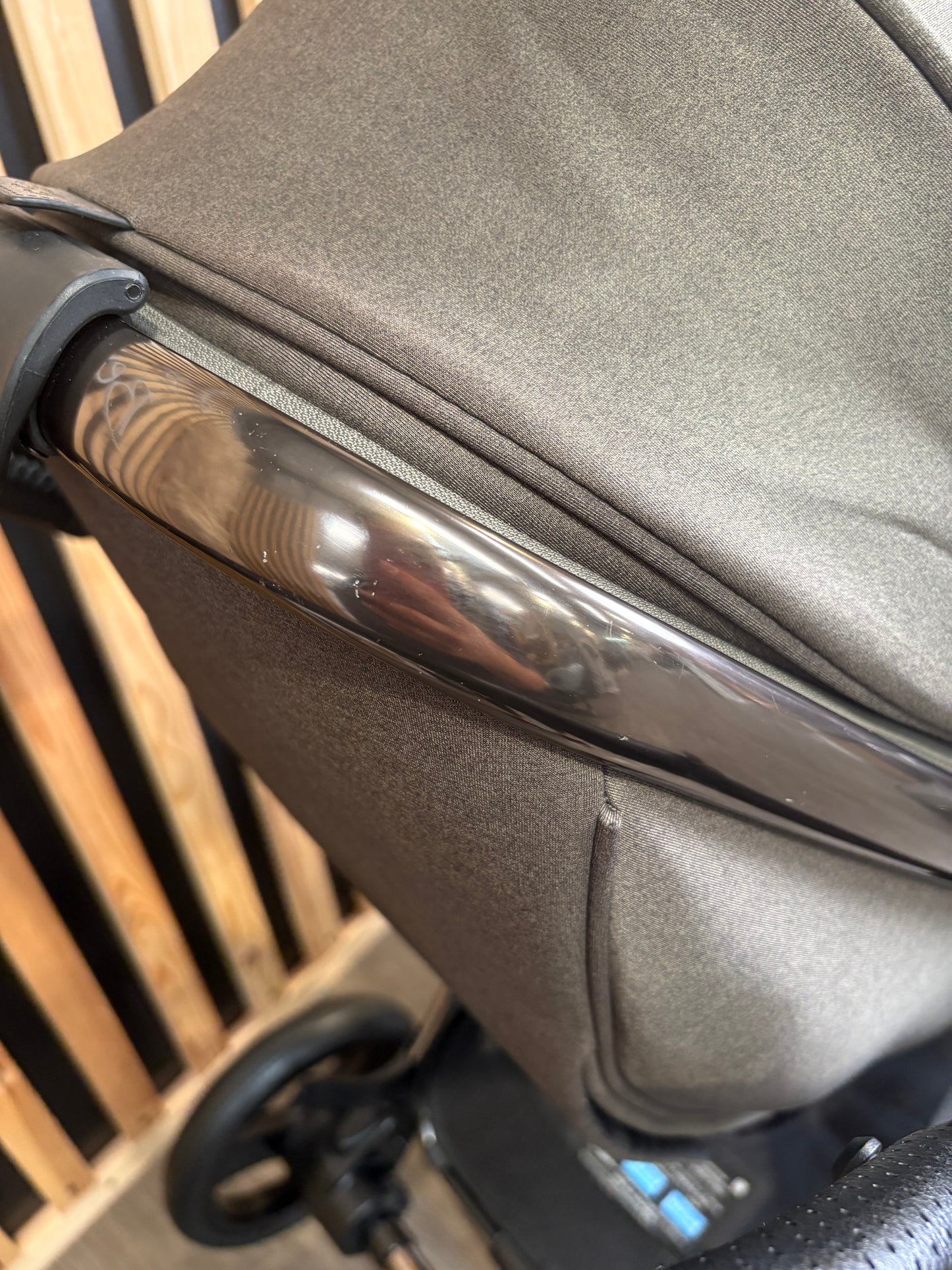 PRE LOVED egg3 Travel System - Hunter Green