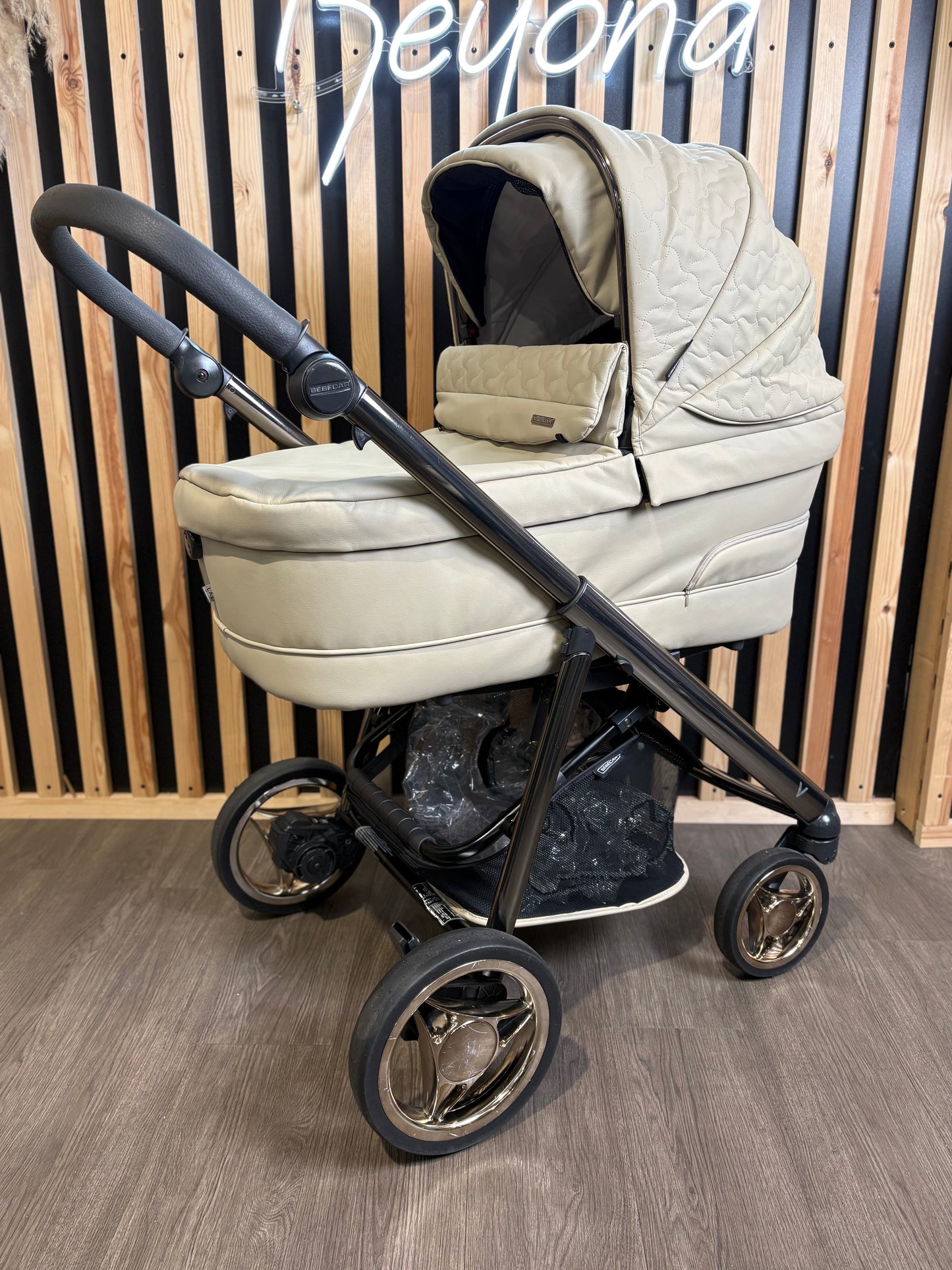 PRE LOVED Bebecar V-Pack 2-in-1 Travel System - Latte