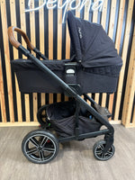 PRE LOVED Nuna Mixx Travel System - Caviar