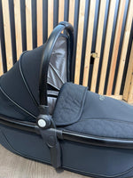 PRE LOVED egg2 Carrycot - Just Black