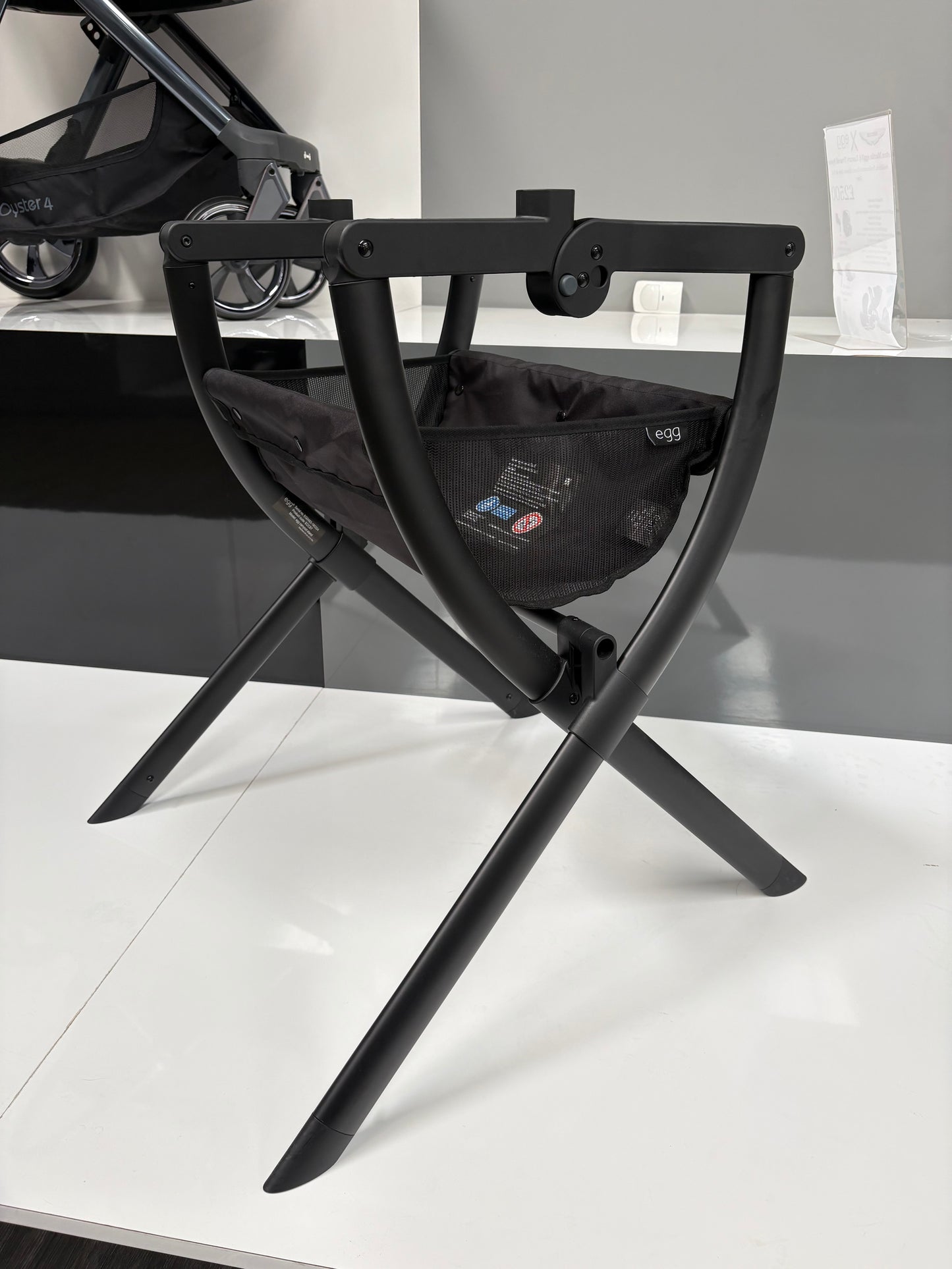 EX DISPLAY egg3 Carrycot Stand
