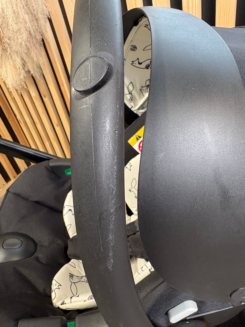 PRE LOVED Cosatto Giggle 4 Parent-and-World Facing Pushchair + Car Seat - Foxed