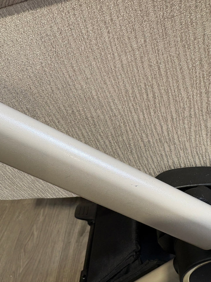 PRE LOVED Venicci Tinum Upline 2in1 Travel System - Stone Beige