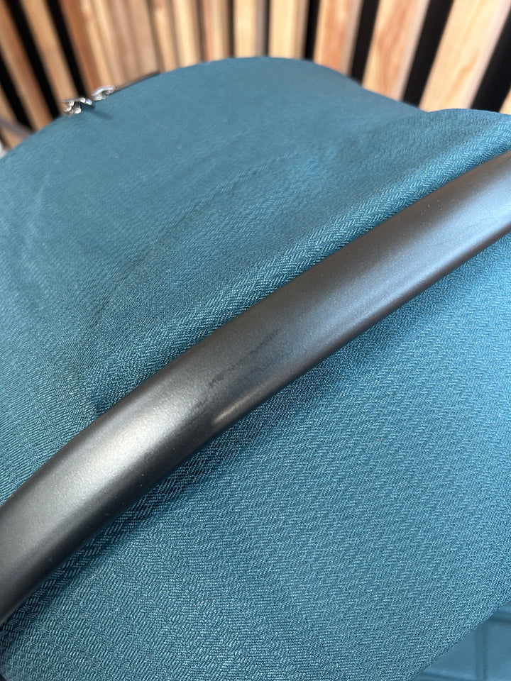 PRE LOVED Venicci Tinum 2.0 Special Edition Travel System - Teal Bay