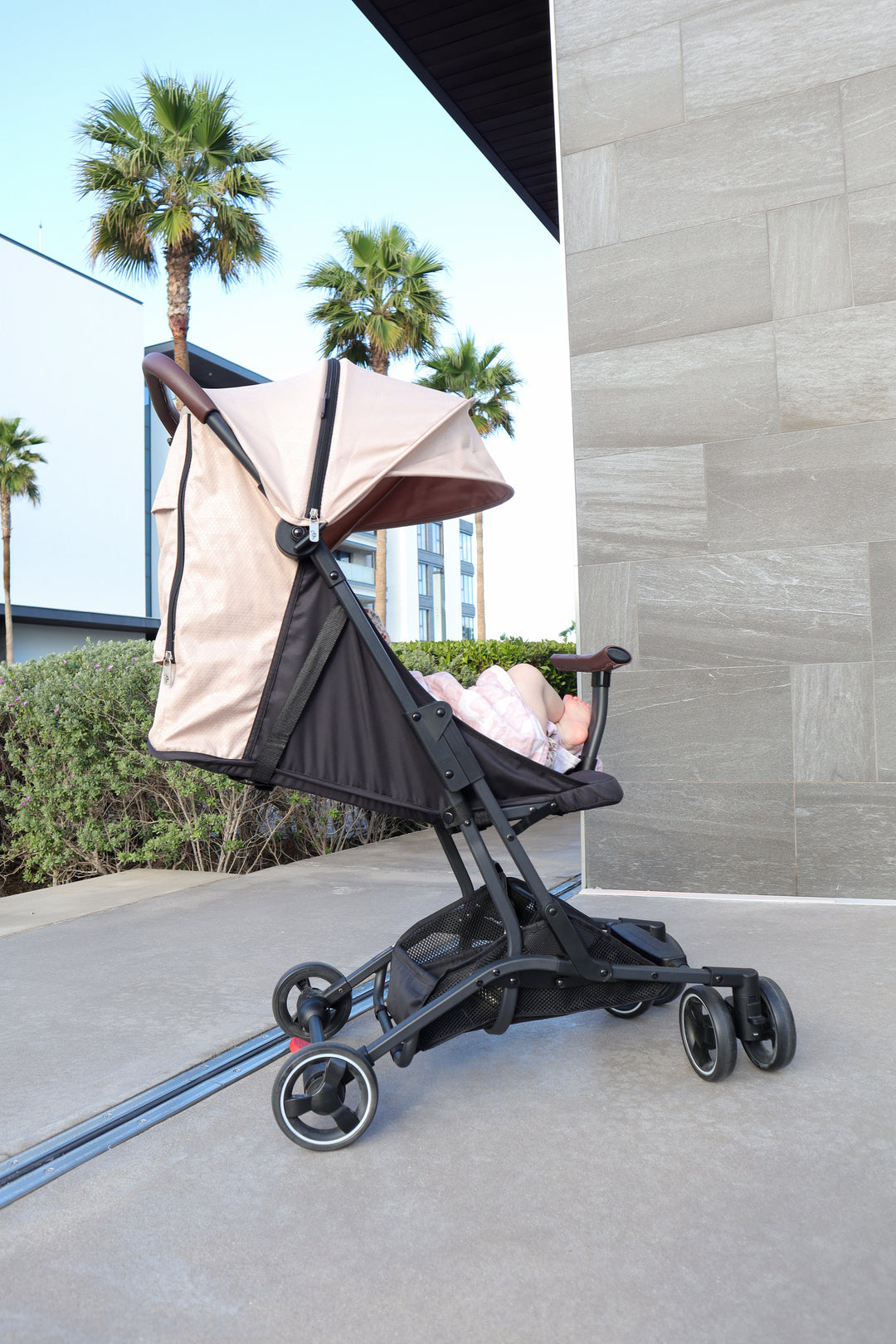 Bizzi Growin Buggilite Prism Compact Stroller - Frappe