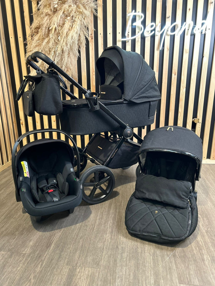 PRE LOVED Venicci Tinum Upline Travel System - All Black