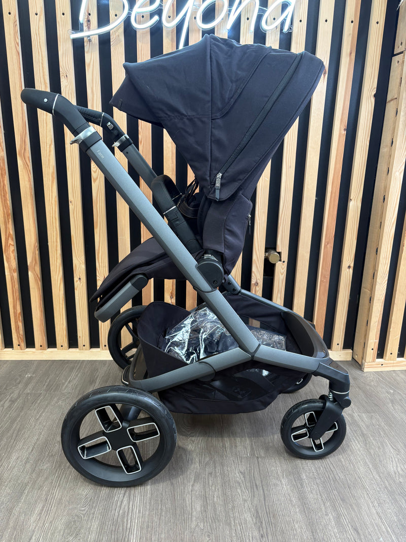 PRE LOVED Maxi-Cosi Fame Pushchair - Twillic Black